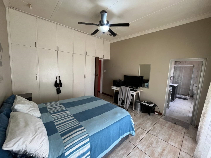 5 Bedroom Property for Sale in Oosterville Northern Cape